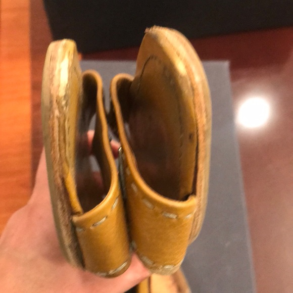 Prada slip on natural color - Picture 3 of 6